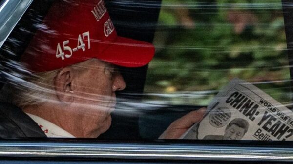 Трамп призывает США «держаться жестко» на фоне торговой войны Трамп призывает США «держаться жестко» на фоне торговой войны