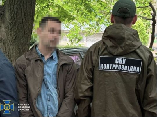 Хотів викрасти нові розробки ЗСУ: СБУ затримала «крота», який влаштувався до оборонного заводу на Одещині