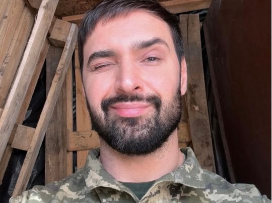 «Я вільний»: популярний співак закрив судову справу з продюсером