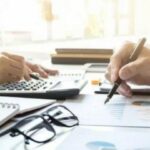 Діти можуть докупити для батьків страховий стаж, якого не вистачає для виходу на пенсію: ПФУ роз’яснили, як це зробити
