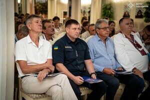 Спас товарища из-под завалов: подростка из Одесчины наградили за отвагу