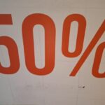 Золоте правило купівлі одягу на розпродажі: використовують навіть мільйонери
