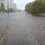 В Одессе за несколько часов выпала месячная норма осадков: какие улицы подтоплены и где ограничено движение