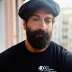 Закохався: ведучий та військовий несподівано зізнався у почуттях