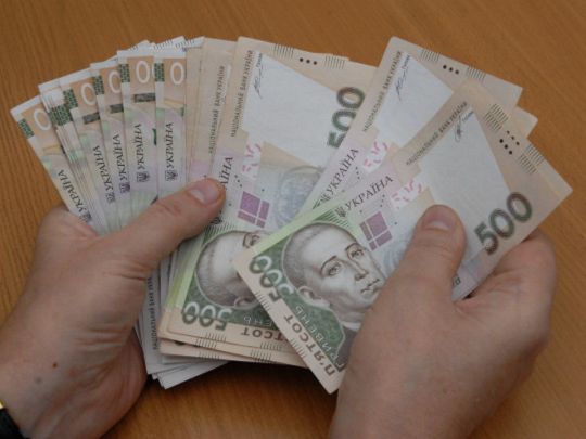 За&nbsp;час війни середня зарплата в&nbsp;країні зросла майже вдвічі: скільки одержують українці