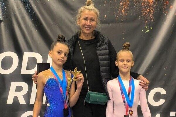 Потеряла ногу из-за обстрела Одесчины: девятилетняя Саша Паскаль завоевала золото на турнире по гимнастике Потеряла ногу из-за обстрела Одесчины: девятилетняя Саша Паскаль завоевала золото на турнире по гимнастике