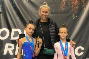 Потеряла ногу из-за обстрела Одесчины: девятилетняя Саша Паскаль завоевала золото на турнире по гимнастике Потеряла ногу из-за обстрела Одесчины: девятилетняя Саша Паскаль завоевала золото на турнире по гимнастике
