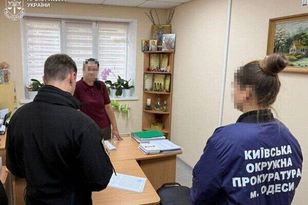 Чиновникам Одесского городского совета сообщили о подозрении: чем они провинились Чиновникам Одесского городского совета сообщили о подозрении: чем они провинились