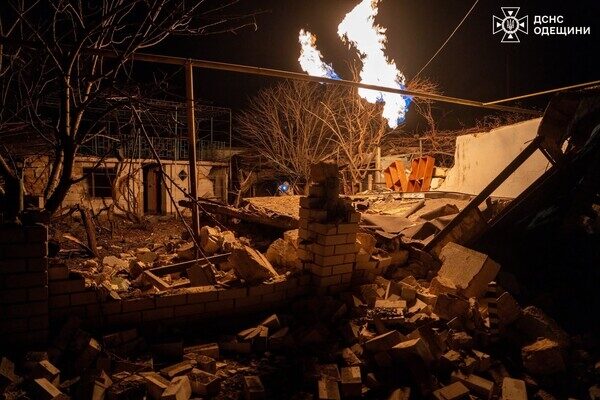 Повреждения домов и газовой трубы: последствия ночной атаки на Одесчину (обновлено)