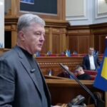 Напередодні Дня Гідності в Порошенка намагаються зачистити згадки про те, що він був співзасновником Партії регіонів, — Валентин Гладких