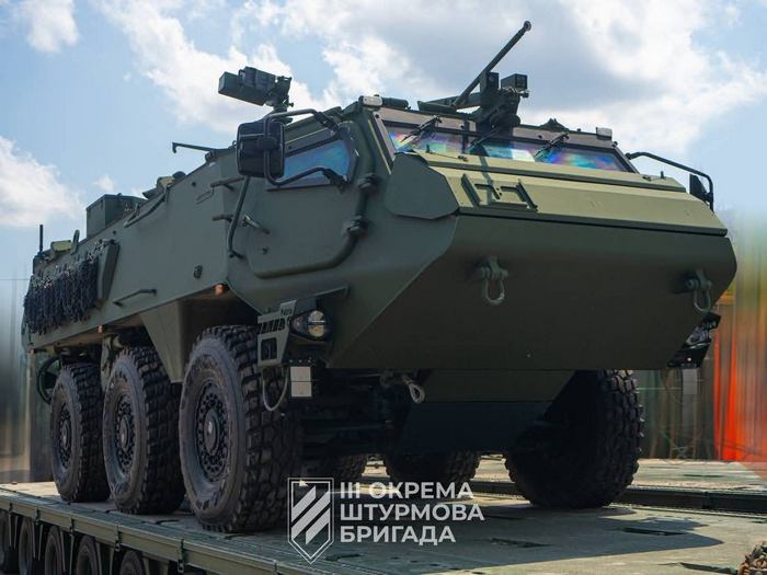 Україна отримала від Латвії понад 20 бронетранспортерів: це&nbsp;не&nbsp;перша поставка в&nbsp;поточному році