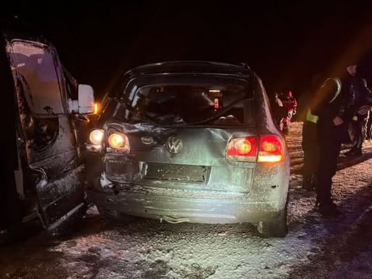 На&nbsp;трасі Київ-Харків сталася смертельна ДТП: маршрутка виїхала на&nbsp;зустрічну смугу, є&nbsp;загиблі (фото)