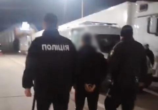 Хотел убить знакомого и помогал уклонистам бежать за границу: в Испании задержали нарушителя из Одесчины Хотел убить знакомого и помогал уклонистам бежать за границу: в Испании задержали нарушителя из Одесчины