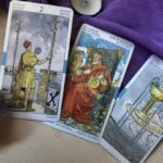Близнюкам — «Лицар мечів» та швидкість, Козерогам — «Десятка жезлів» та ризик перевантаження: Таро-прогноз на 6 січня