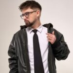 Це пісня про людей, які не поруч фізично: співак Юлік здивував новим образом (відео)