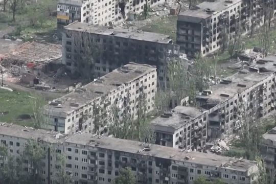 Місто зникло з&nbsp;карти: Часів Яр&nbsp;перетворився на&nbsp;руїни, сотні людей без зв&rsquo;язку