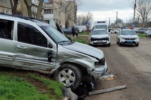 В Одесской области произошло ДТП со стрельбой: пострадала женщина