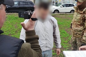 "Маскарад" за рулем скорой и дорогостоящее "путешествие": в Одесской области разоблачили двух дельцов
