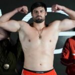Непереможний український суперважковаговик зі зламаним носом знищив суперника зі США (відео)