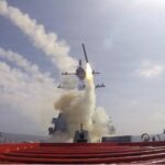 США попри перемир’я уразили іранські катери та ракетну установку в районі Ормузької протоки