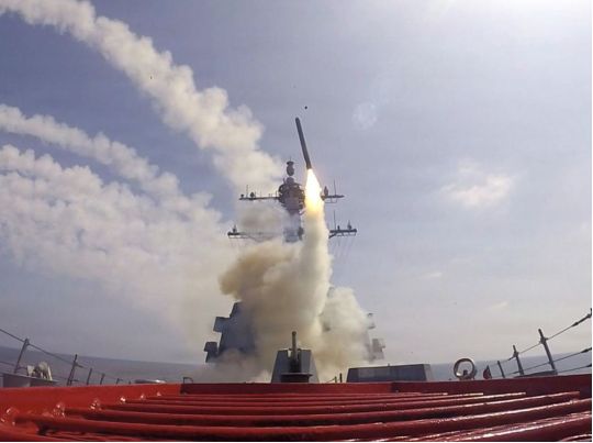 США попри перемир&rsquo;я уразили іранські катери та&nbsp;ракетну установку в&nbsp;районі Ормузької протоки