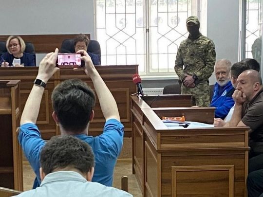 Адвокат Карпенко подав позов до Коломойського про стягнення 4,4 млрд грн моральної компенсації за замах на вбивство