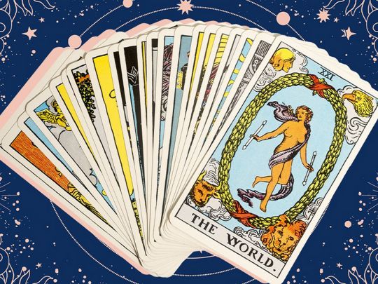 Близнюкам — «Вісімка Жезлів» і день швидких рішень, Скорпіонам — «Сімка Жезлів» і захист своїх меж: Таро-прогноз на 8 червня