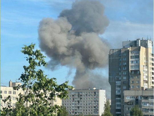 &laquo;Фламінго&raquo; влаштували пожежу на&nbsp;заводі у&nbsp;Чебоксарах, а&nbsp;в&nbsp;Самарі після атаки безпілотників знову палає НПЗ (фото, відео)