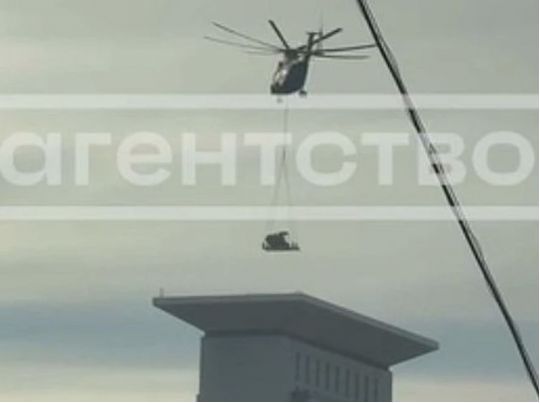 Мирне життя по-московськи: на житлову висотку встановили ЗРК «Панцир» (відео)